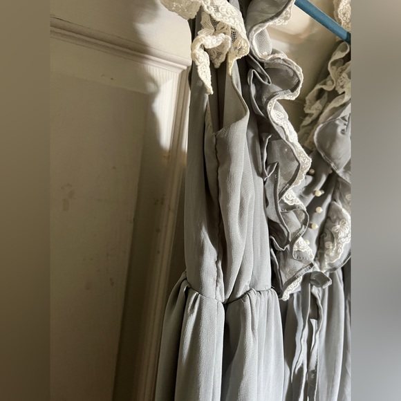 A’reve grey mini dress with cream lace kawaii - Picture 4 of 12